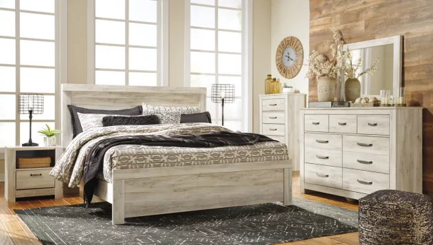 Bellaby Panel Bedroom Set - Image 2