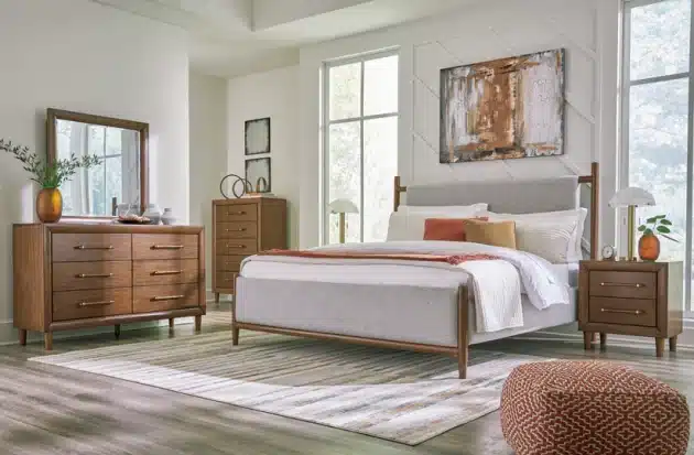 Lyncott Queen Upholstered Bedroom Set - Image 2