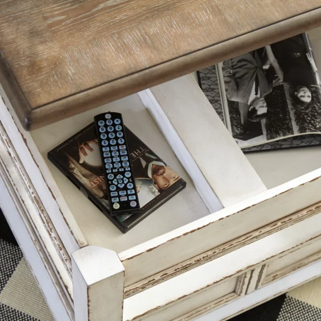 Realyn Coffee Table with Lift Top - Image 3