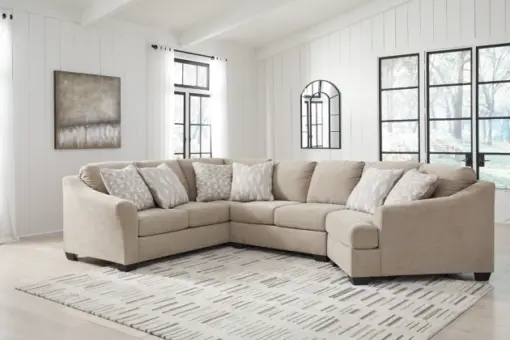 Alternative view of Brogan Bay 3-Piece Sectional