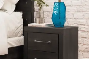 Alternative view of Hollivern Bedroom Set