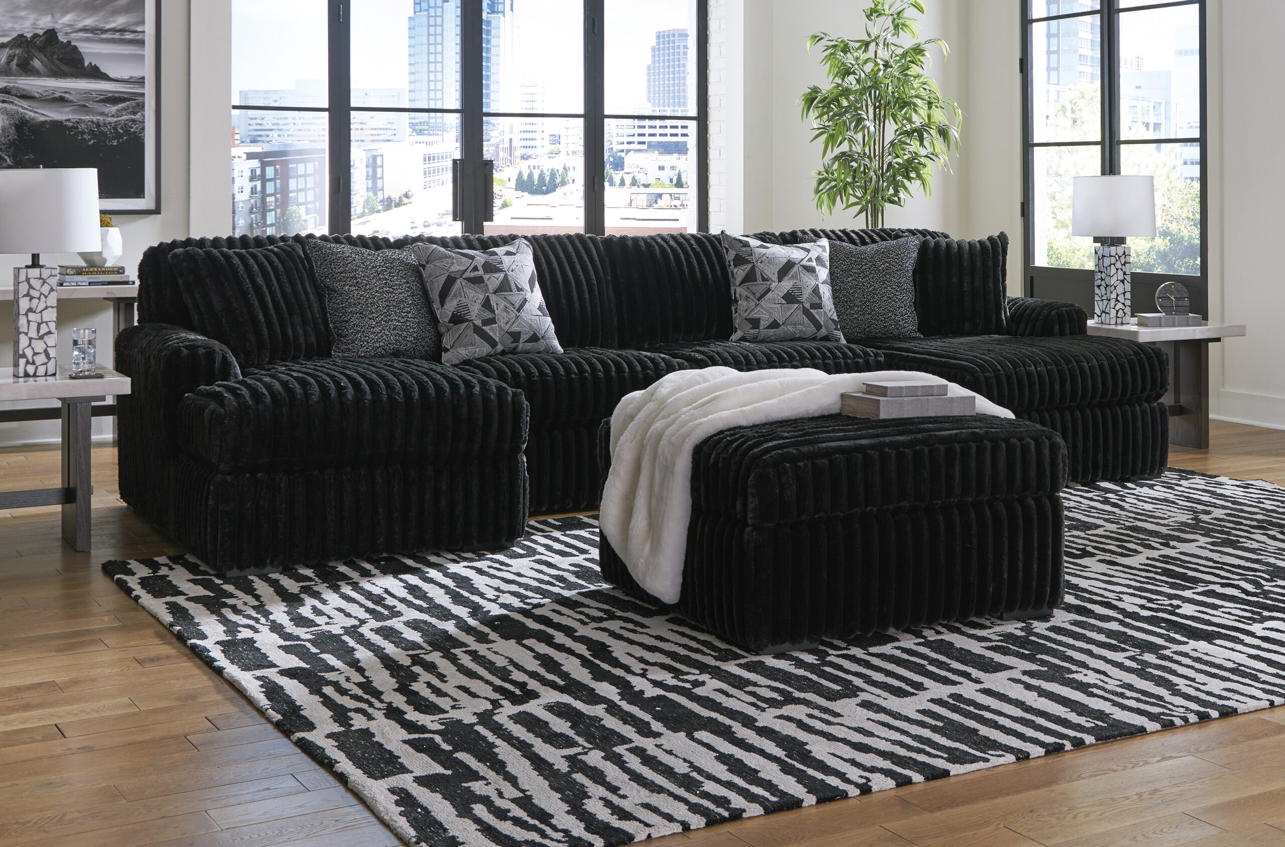 Midnight-Madness 3-Piece Sectional with Chaise