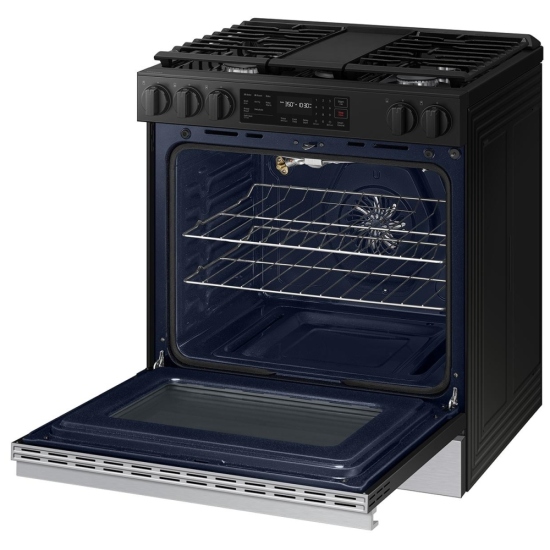 Samsung NSG6DG8300SRAA Gas Range - Image 6