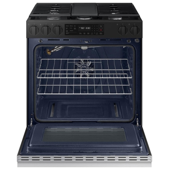 Samsung NSG6DG8300SRAA Gas Range - Image 9