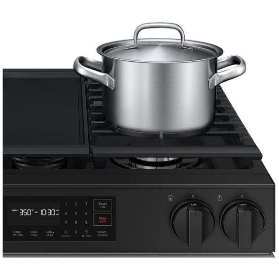 Samsung NSG6DG8300SRAA Gas Range - Image 11